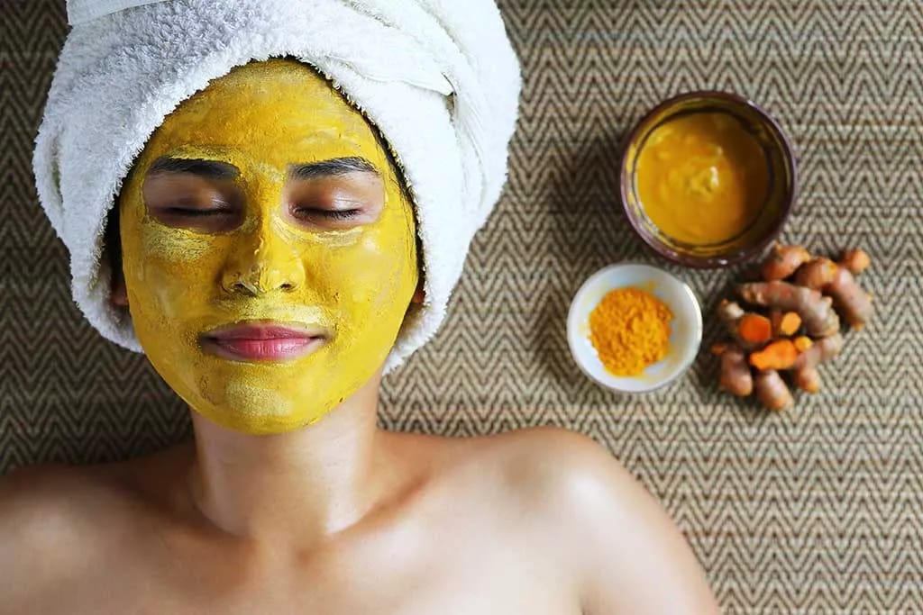 HONEY-AND-TURMERIC-FACEMASK.